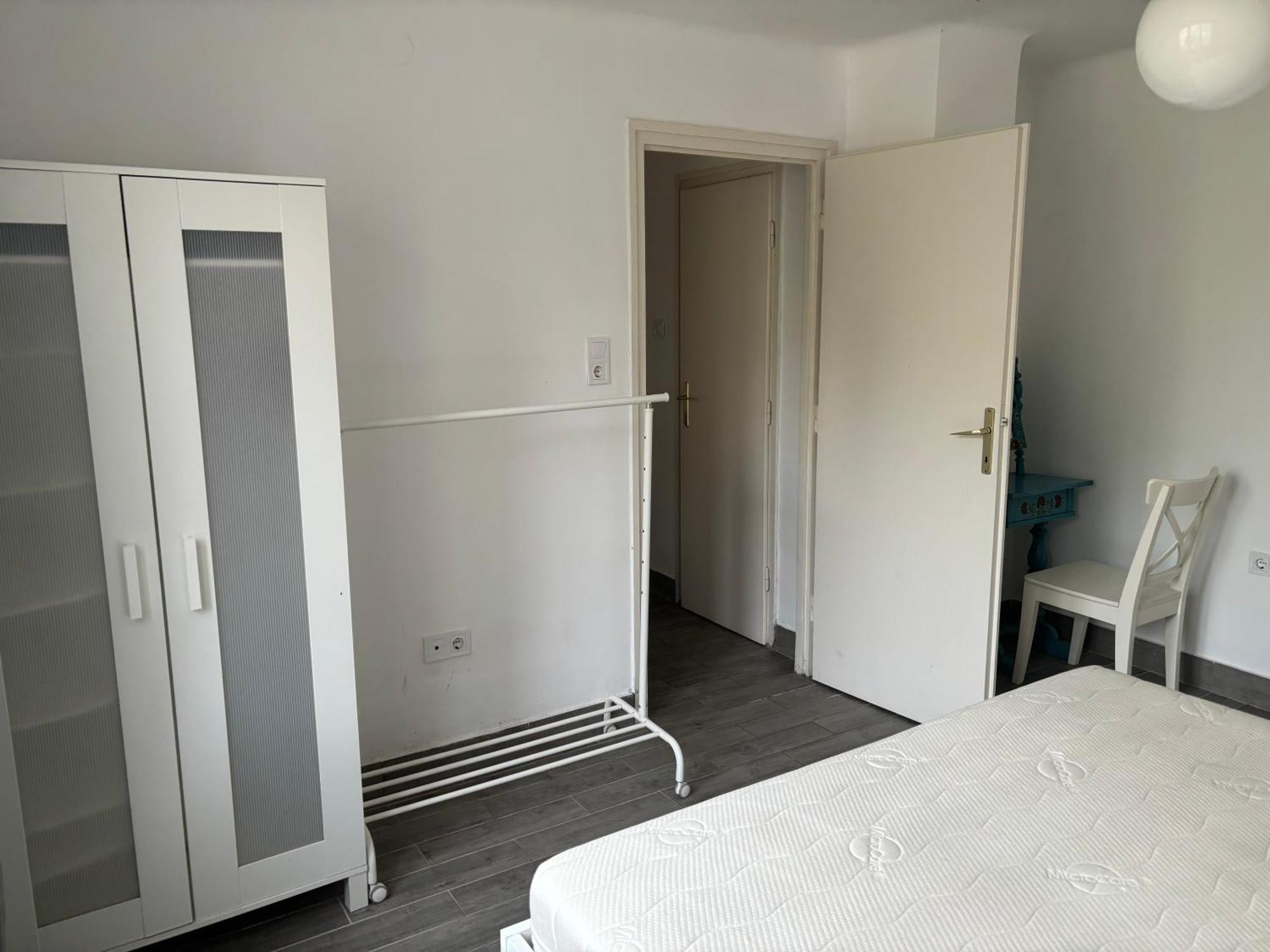 Small House *